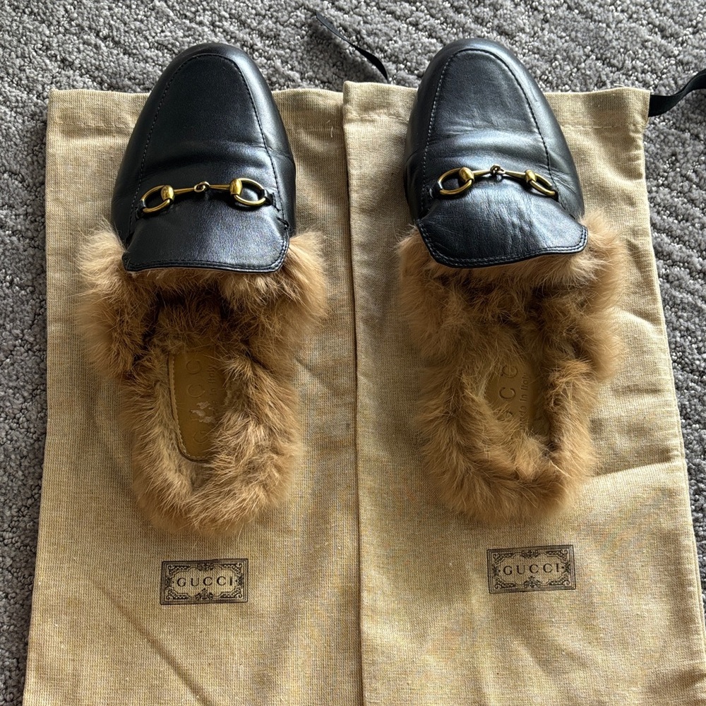 Gucci Black Leather Loafers with Brown Fur